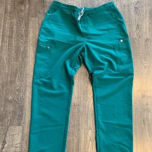 Figs Hunter Green Yola scrub pants